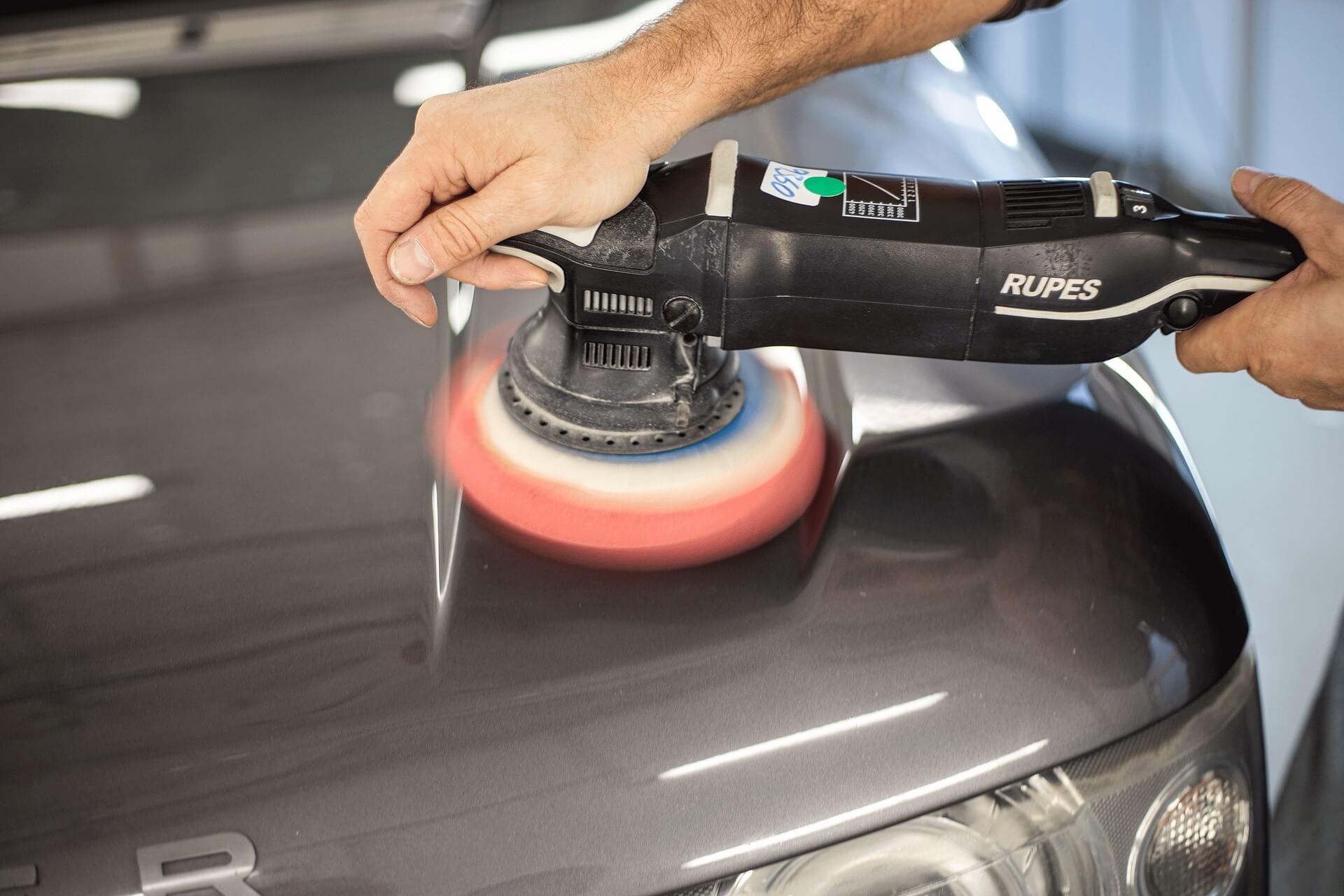 using a rotary car polisher