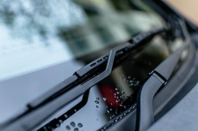 windscreen wiper on car